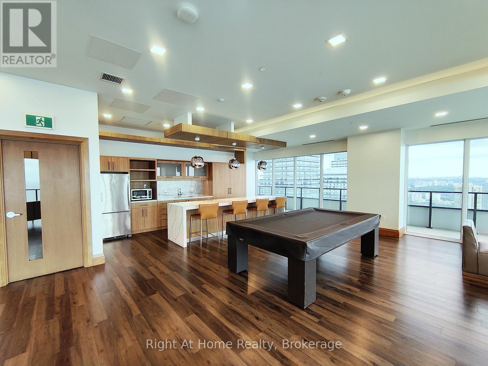 Photo 8 of 4401 20 Shore Breeze Drive, Toronto ON