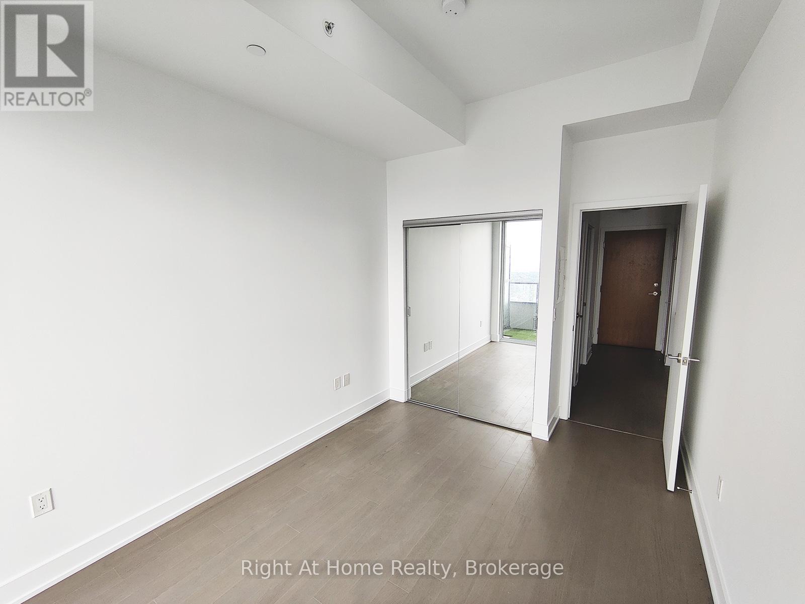 Photo 19 of 4401 20 Shore Breeze Drive, Toronto ON