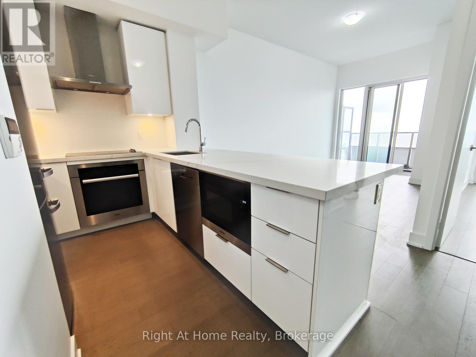 Photo 3 of 4401 20 Shore Breeze Drive, Toronto ON