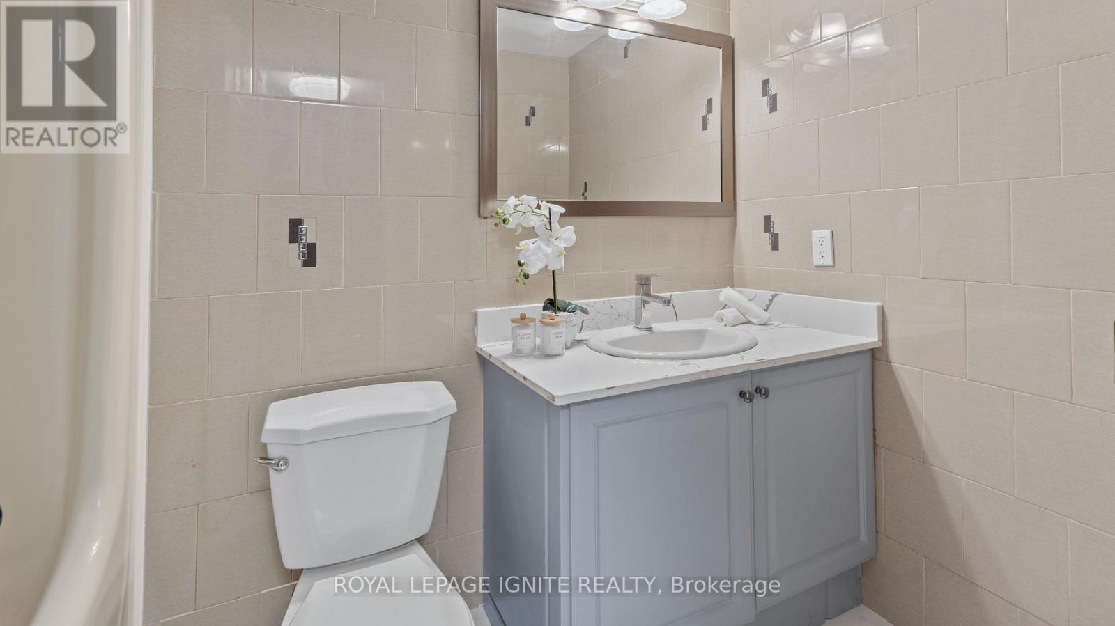 Photo 15 of 57 401 Sewells Road, Toronto ON