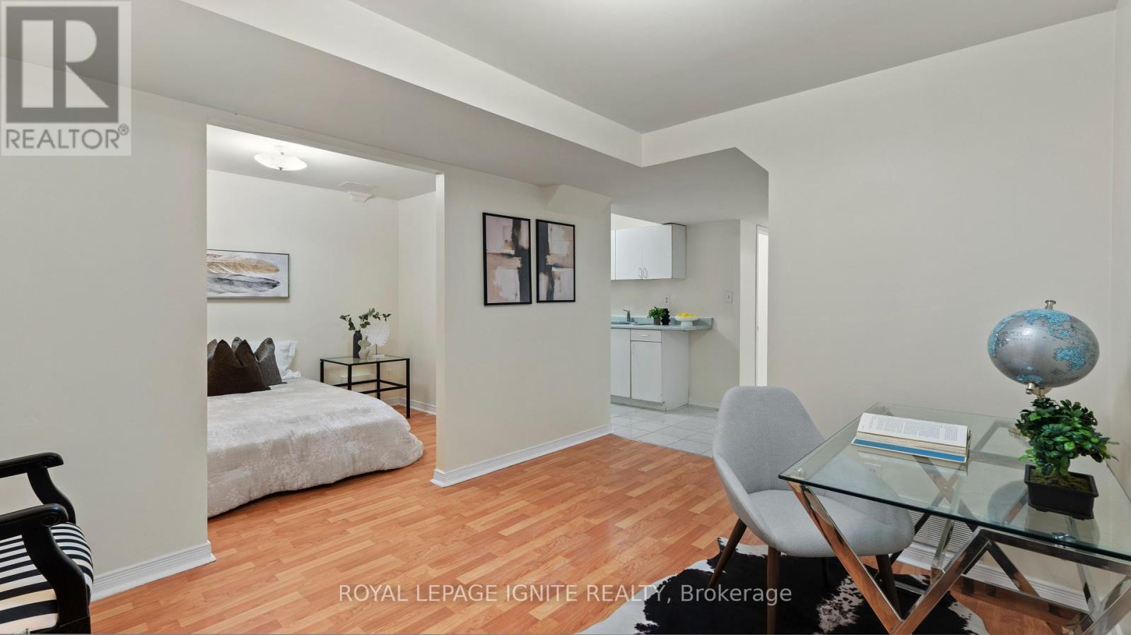 Photo 23 of 57 401 Sewells Road, Toronto ON
