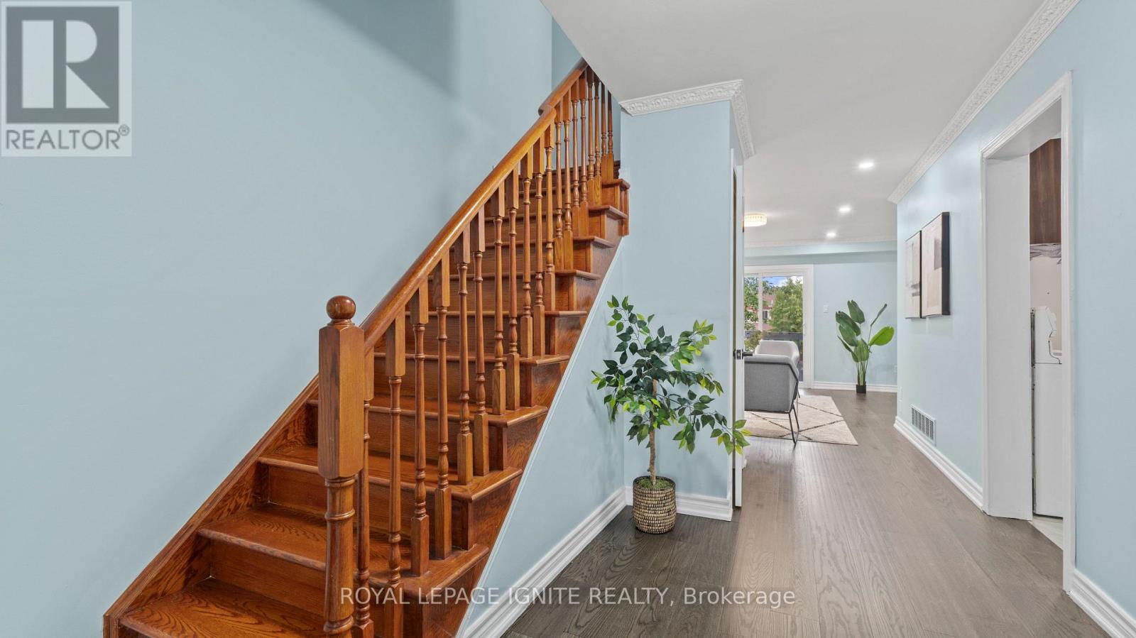 Photo 3 of 57 401 Sewells Road, Toronto ON
