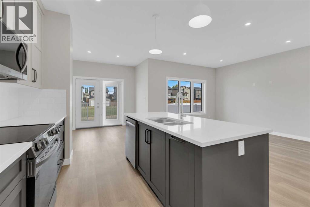 Photo 4 of 114 Palmer Circle, Blackfalds AB