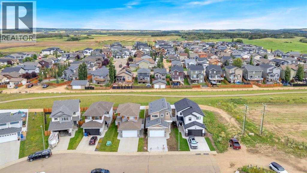 Photo 35 of 114 Palmer Circle, Blackfalds AB