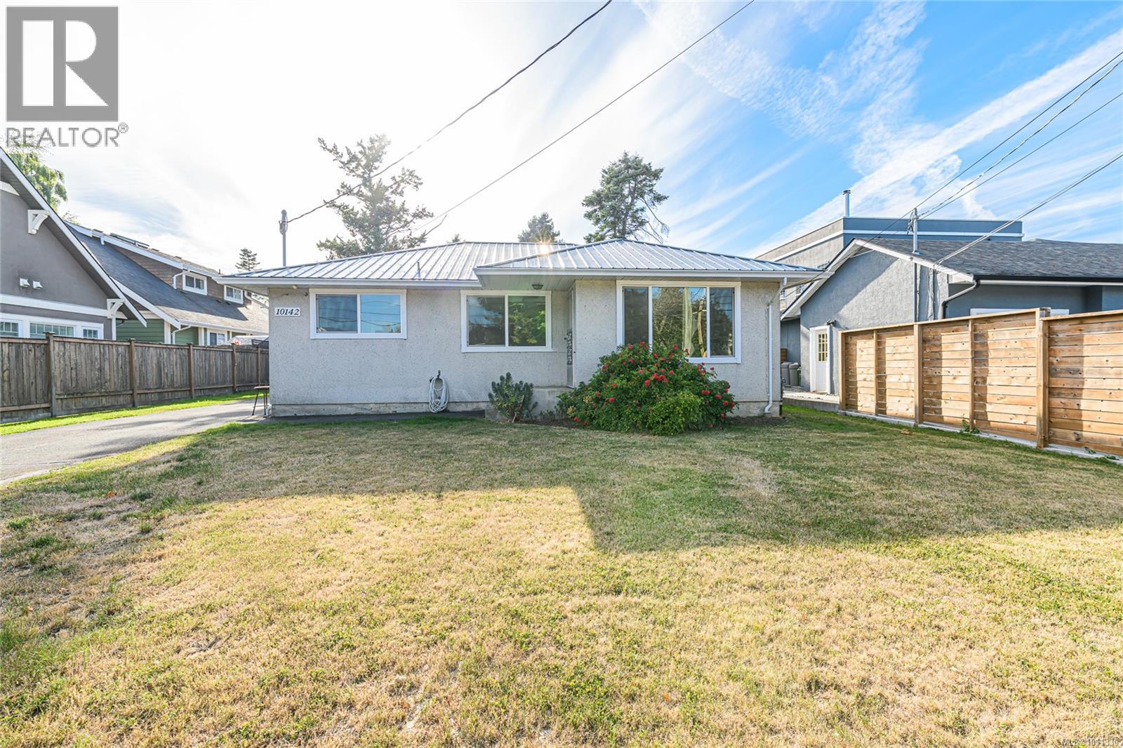 10142 Resthaven Dr, Sidney