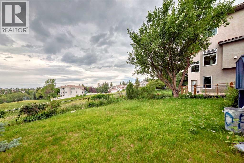 Single Family House for Sale in  Edgeview Road NW Edgemont Calgary 