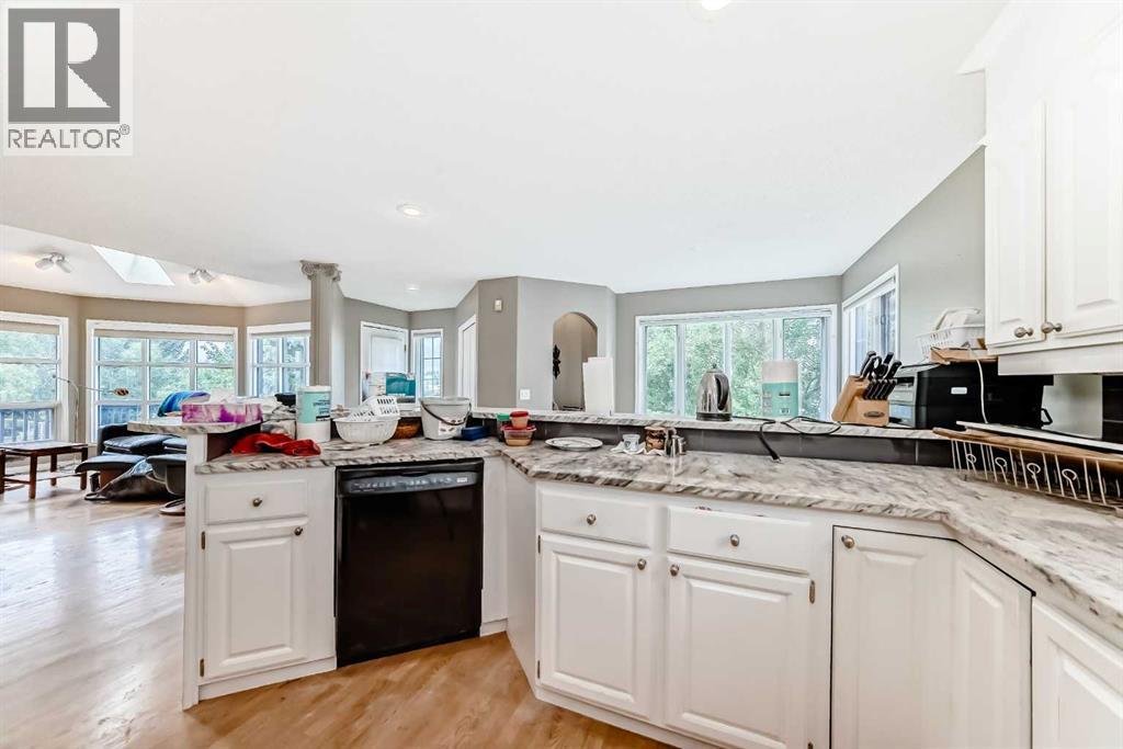 Single Family House for Sale in  Edgeview Road NW Edgemont Calgary 