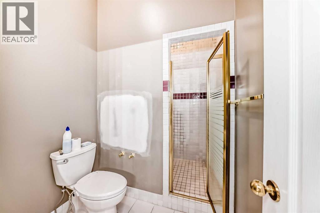 Single Family House for Sale in  Edgeview Road NW Edgemont Calgary 