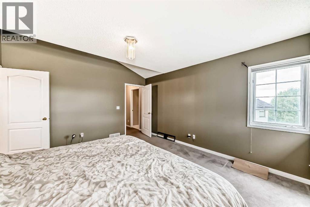 Single Family House for Sale in  Edgeview Road NW Edgemont Calgary 