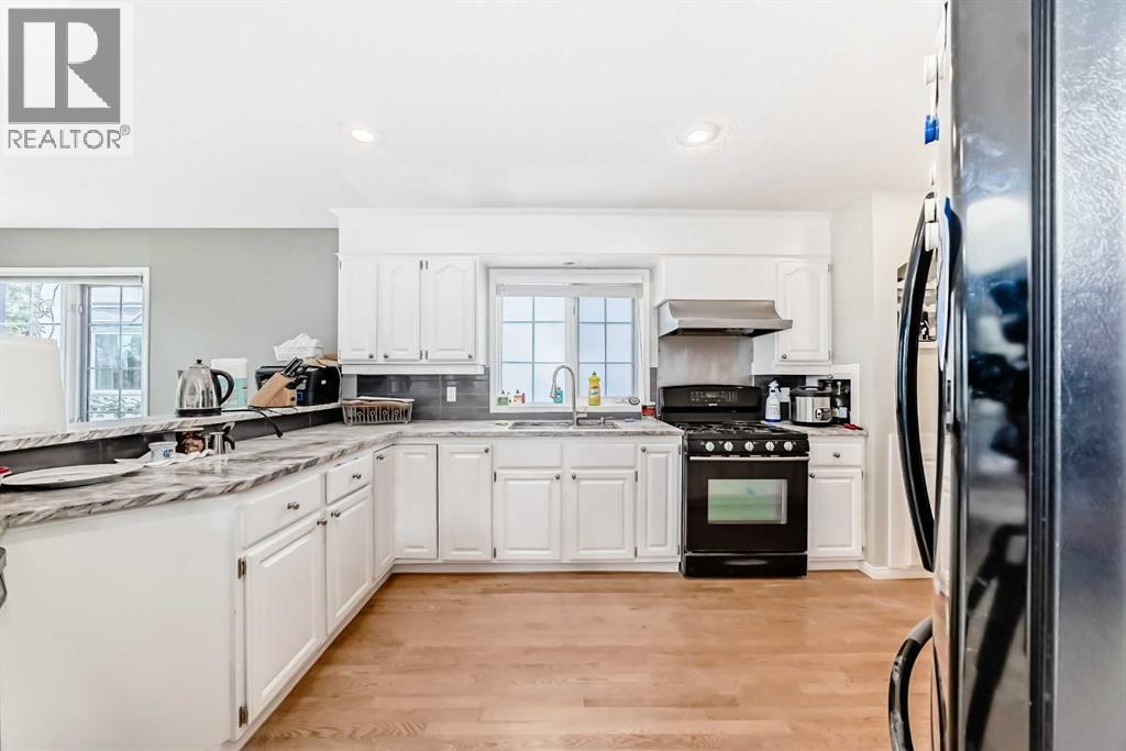 Single Family House for Sale in  Edgeview Road NW Edgemont Calgary 