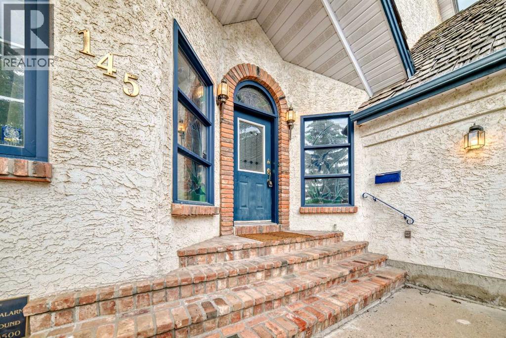 Single Family House for Sale in  Edgeview Road NW Edgemont Calgary 