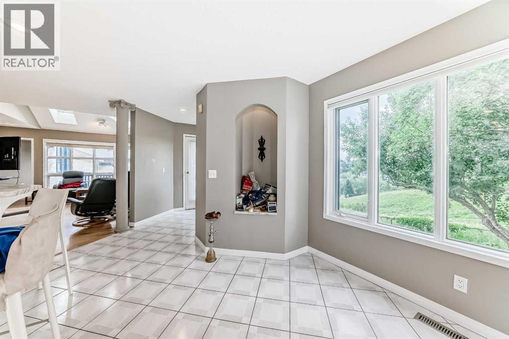 Single Family House for Sale in  Edgeview Road NW Edgemont Calgary 