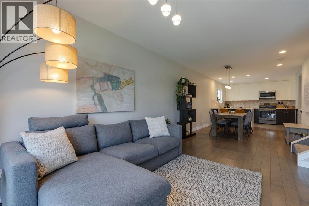 Single Family House for Sale in   Avenue SW Erlton Calgary 