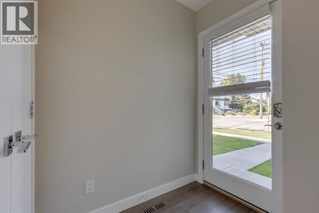 Single Family House for Sale in   Avenue SW Erlton Calgary 