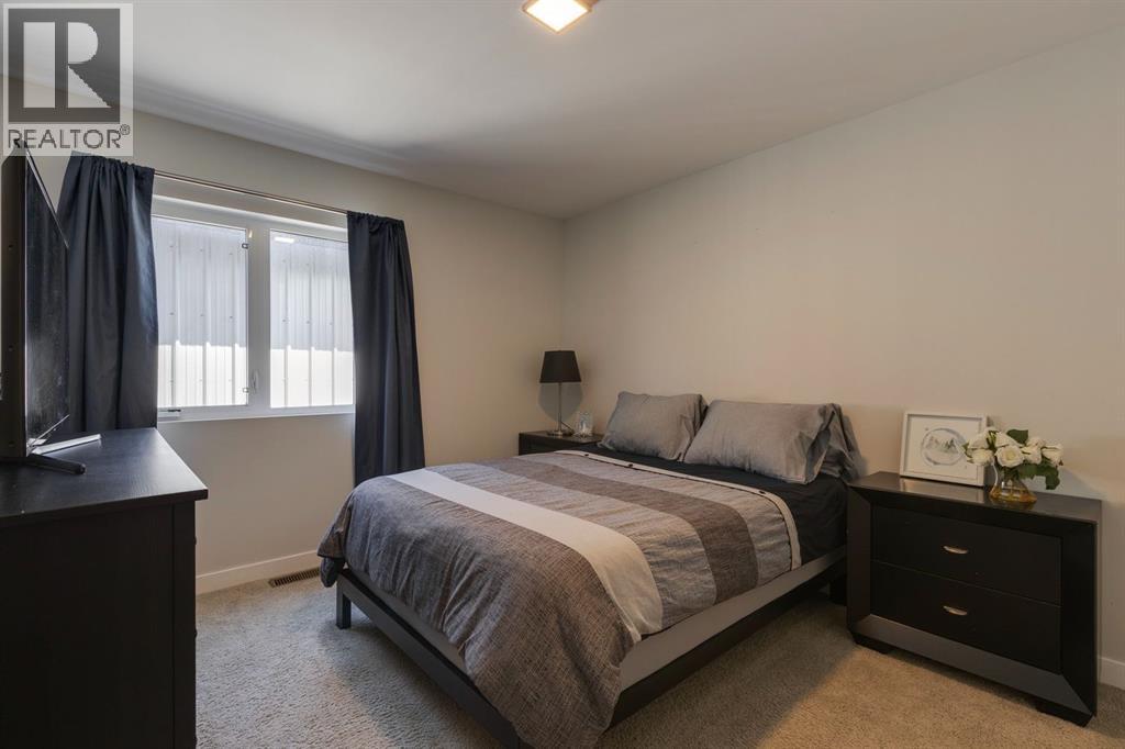 Single Family House for Sale in   Avenue SW Erlton Calgary 