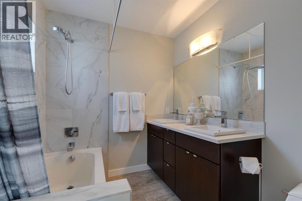 Single Family House for Sale in   Avenue SW Erlton Calgary 