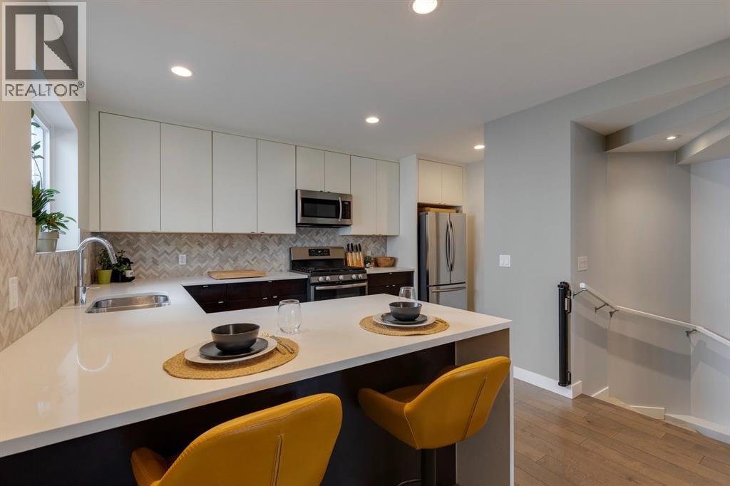 Single Family House for Sale in   Avenue SW Erlton Calgary 