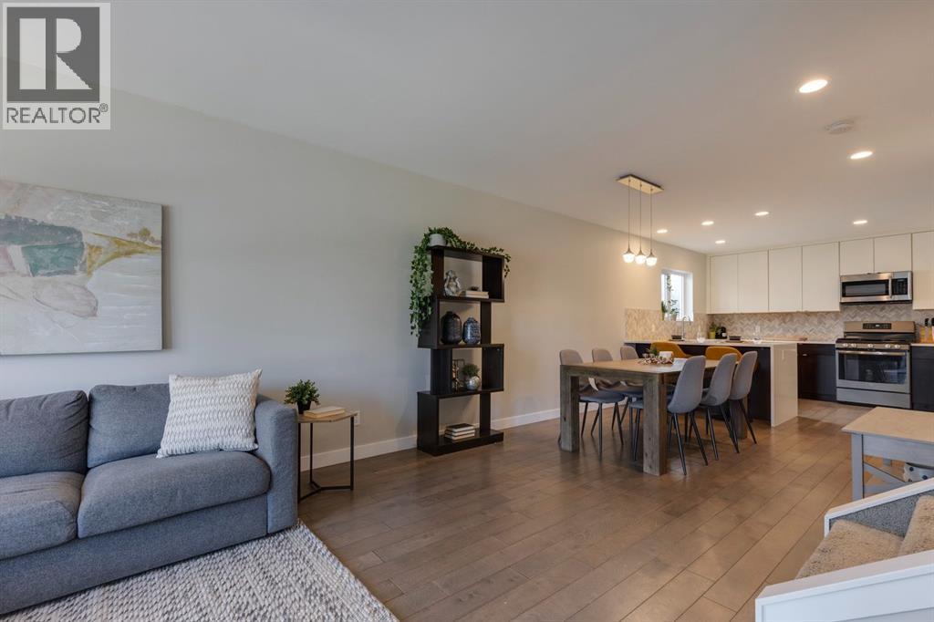 Single Family House for Sale in   Avenue SW Erlton Calgary 