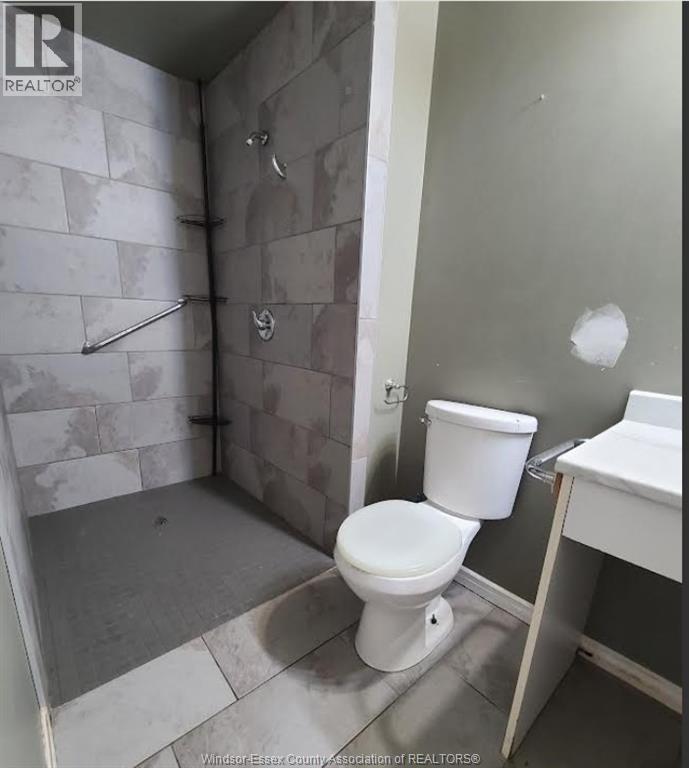 Photo 12 of 2728 Lloyd George Boulevard, Windsor ON
