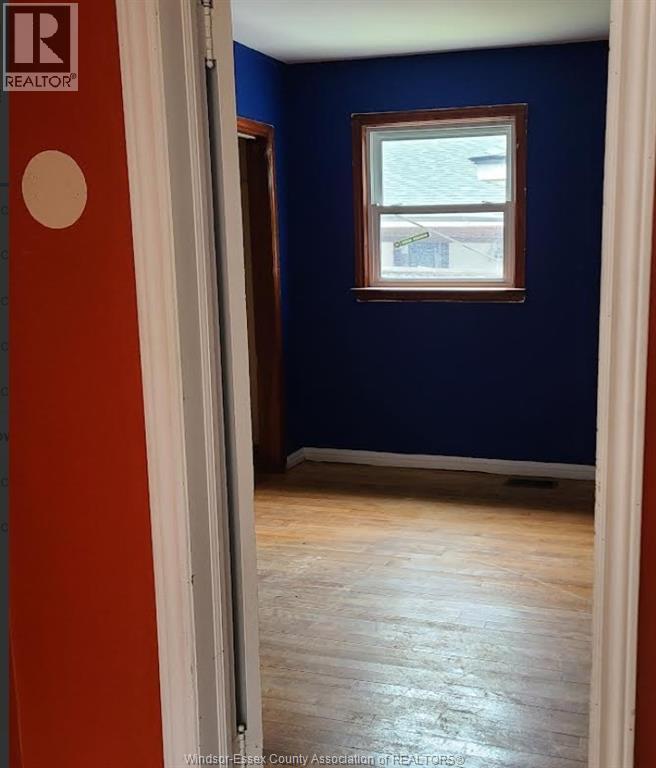 Photo 10 of 2728 Lloyd George Boulevard, Windsor ON