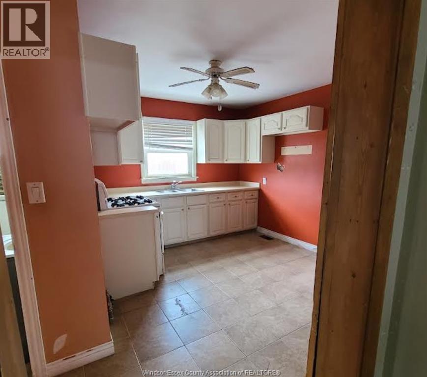 Photo 7 of 2728 Lloyd George Boulevard, Windsor ON