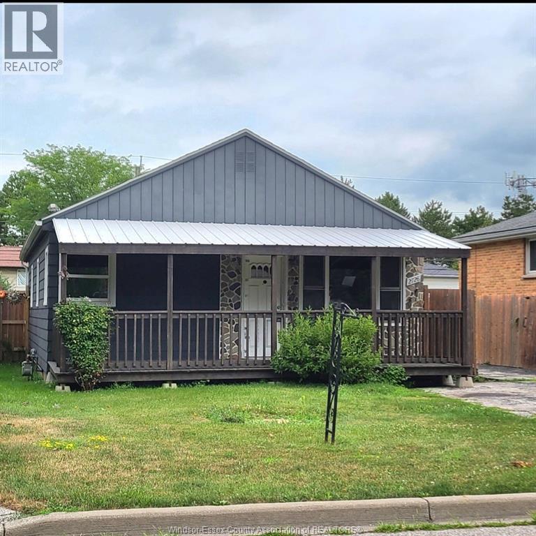 Photo 1 of 2728 Lloyd George Boulevard, Windsor ON