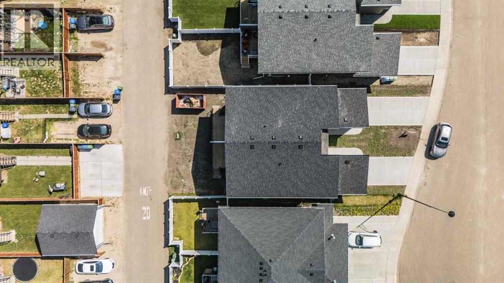 Single Family House for Sale in  Earl Close Evergreen Red Deer 