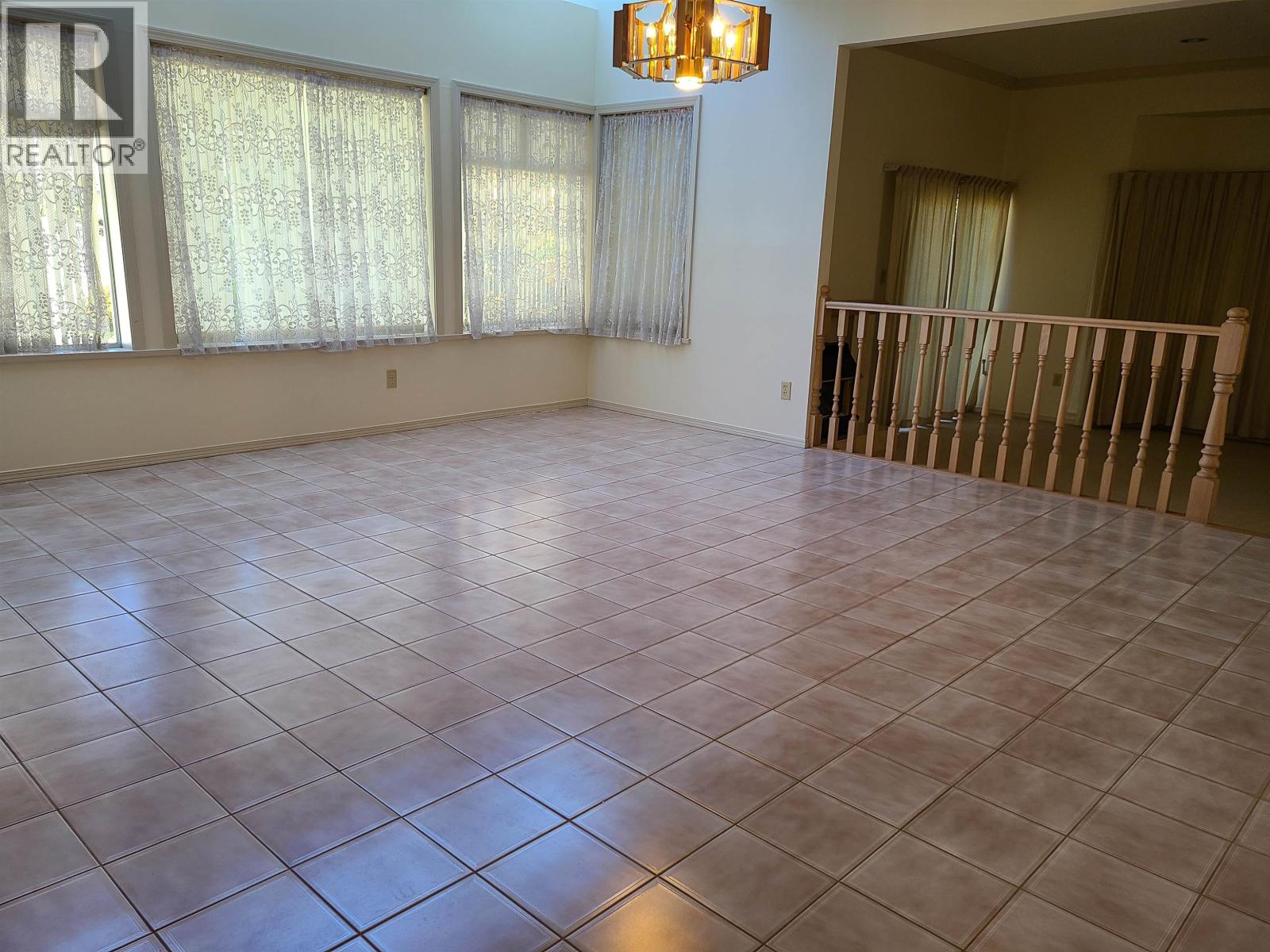 Photo 5 of 2209 W 36th Avenue, Vancouver BC