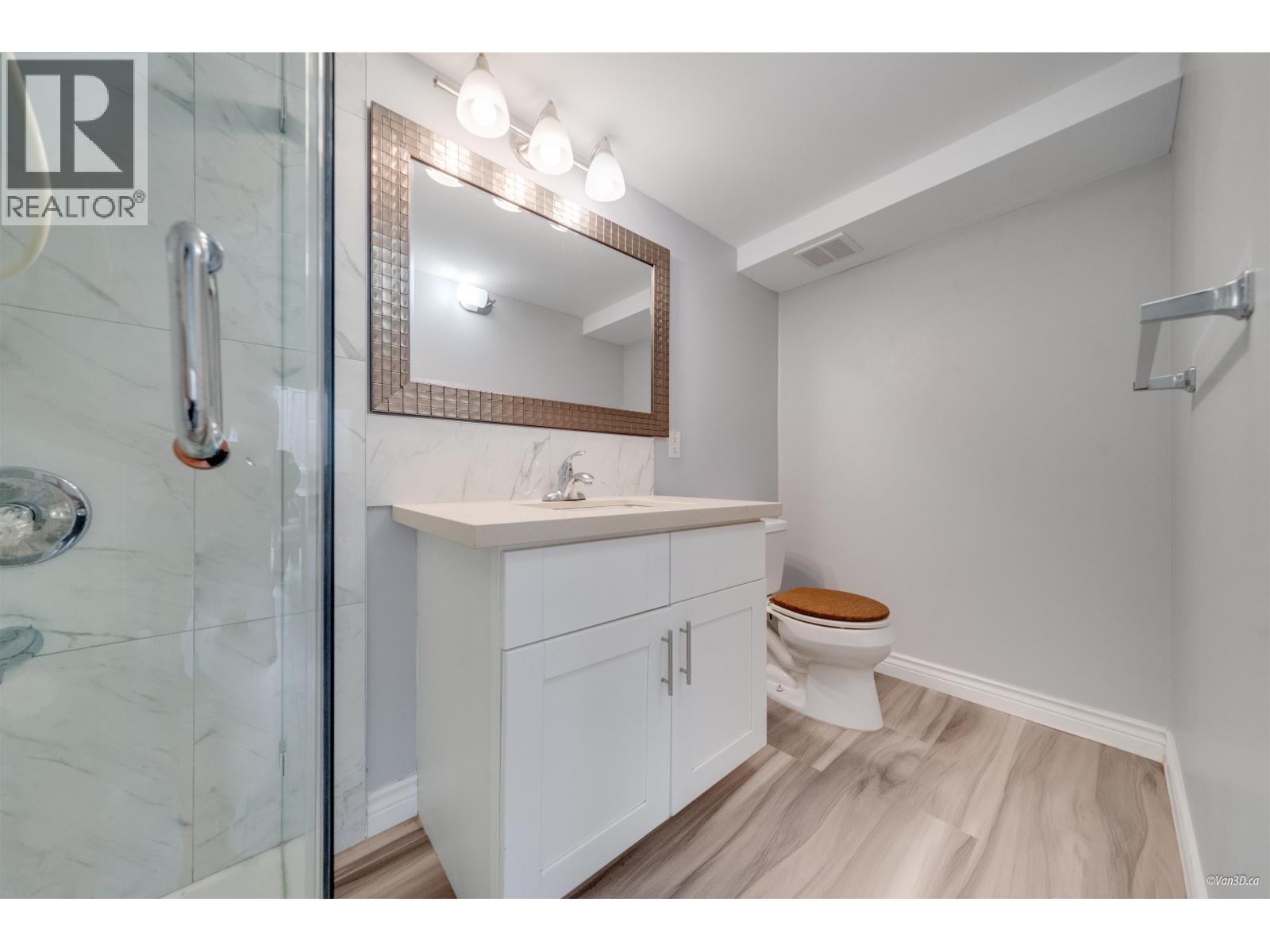 Photo 24 of 4366 Gilpin Crescent, Burnaby BC