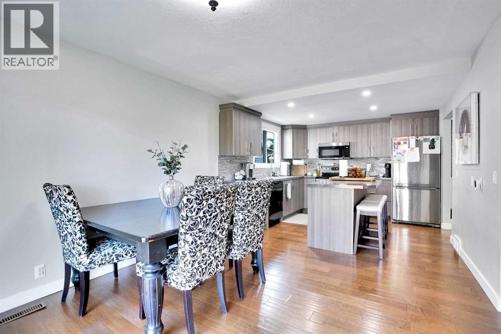 Single Family House for Sale in  Castlebury Way NE Castleridge Calgary 