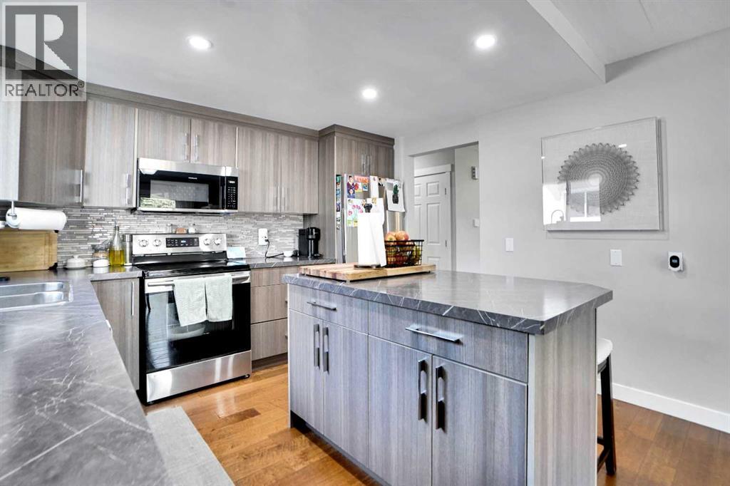 Single Family House for Sale in  Castlebury Way NE Castleridge Calgary 