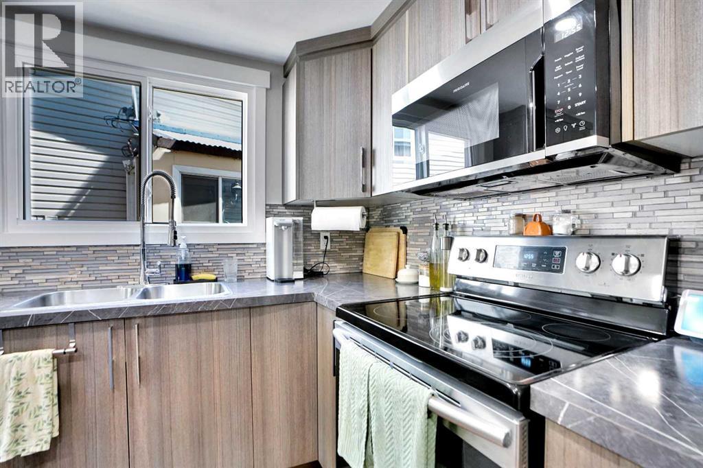 Single Family House for Sale in  Castlebury Way NE Castleridge Calgary 