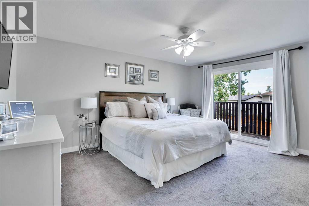 Single Family House for Sale in  Castlebury Way NE Castleridge Calgary 