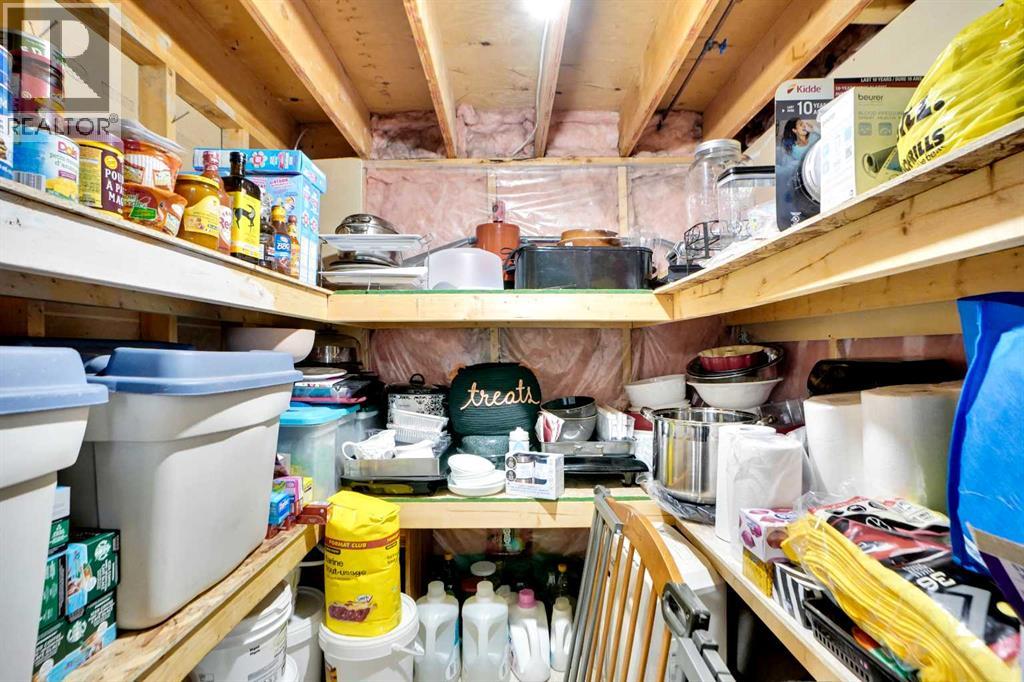 Single Family House for Sale in  Castlebury Way NE Castleridge Calgary 
