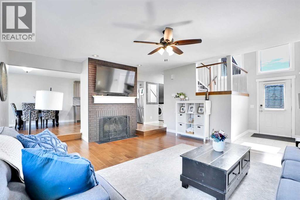 Single Family House for Sale in  Castlebury Way NE Castleridge Calgary 
