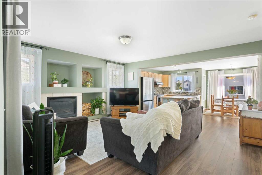 Single Family House for Sale in  Covepark Crescent Coventry Hills Calgary 
