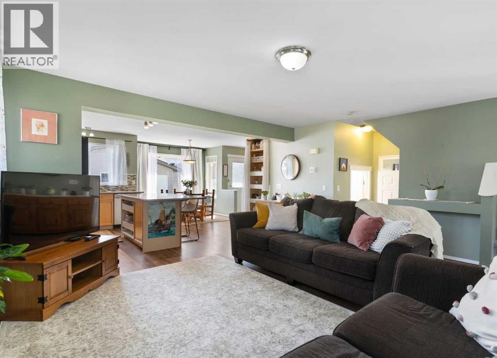 Single Family House for Sale in  Covepark Crescent Coventry Hills Calgary 