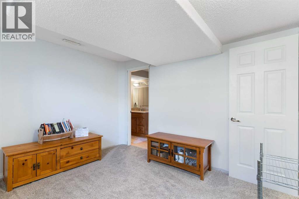 Single Family House for Sale in  Covepark Crescent Coventry Hills Calgary 