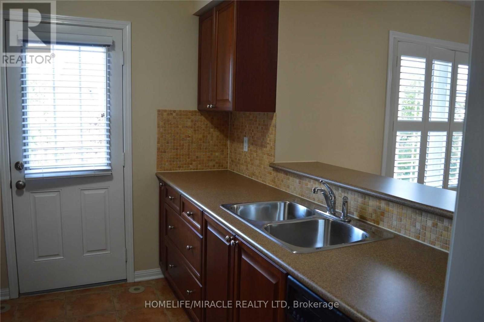 Photo 6 of 918 Burgess Gardens, Milton ON