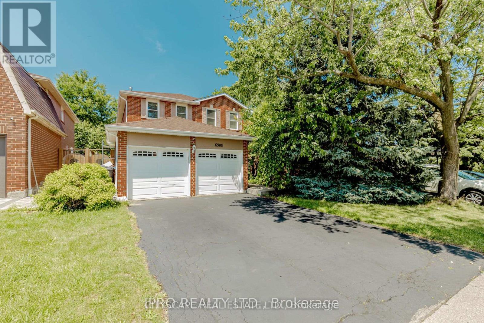Photo 1 of 6906 Hickling Crescent N, Mississauga ON