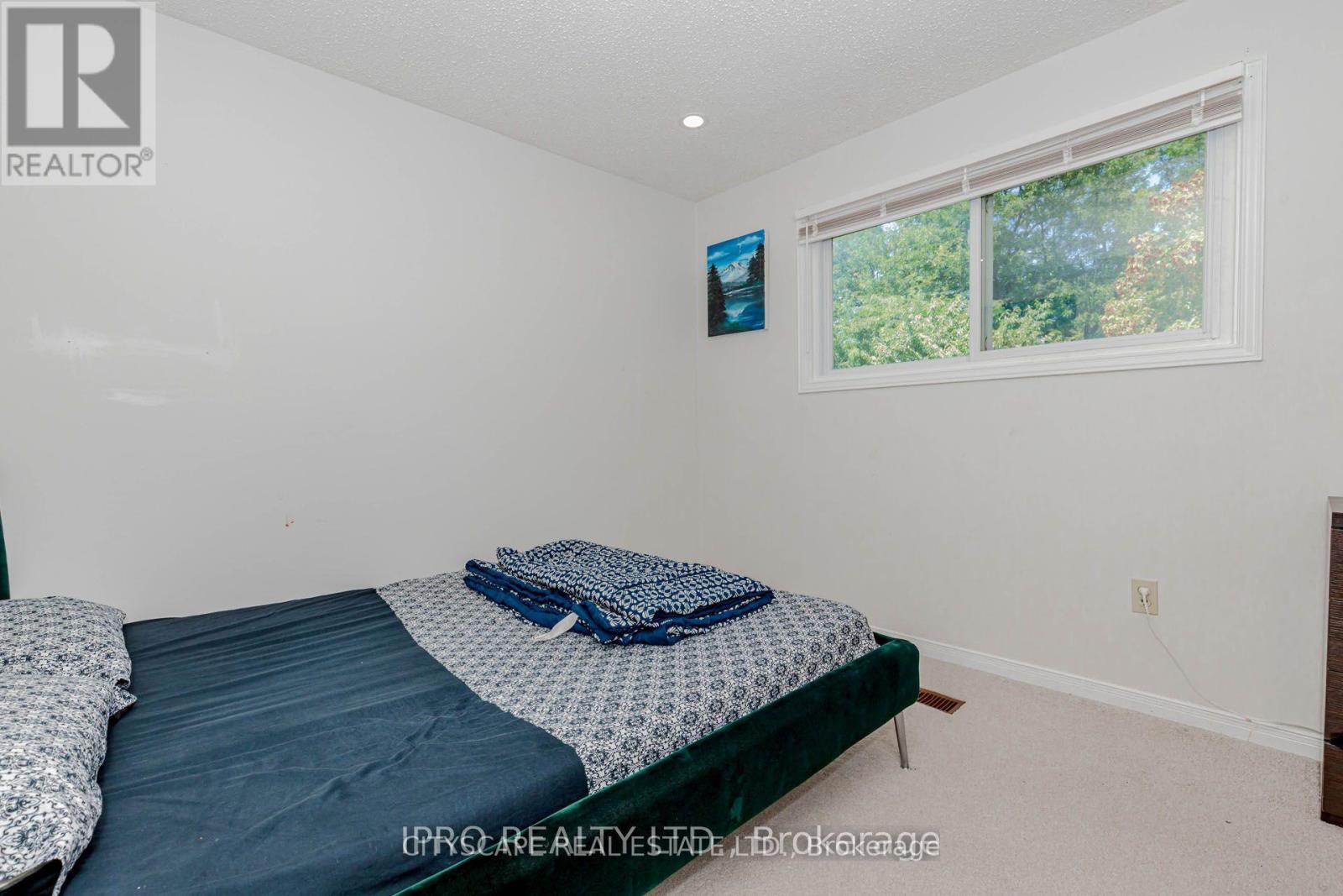 Photo 31 of 6906 Hickling Crescent N, Mississauga ON