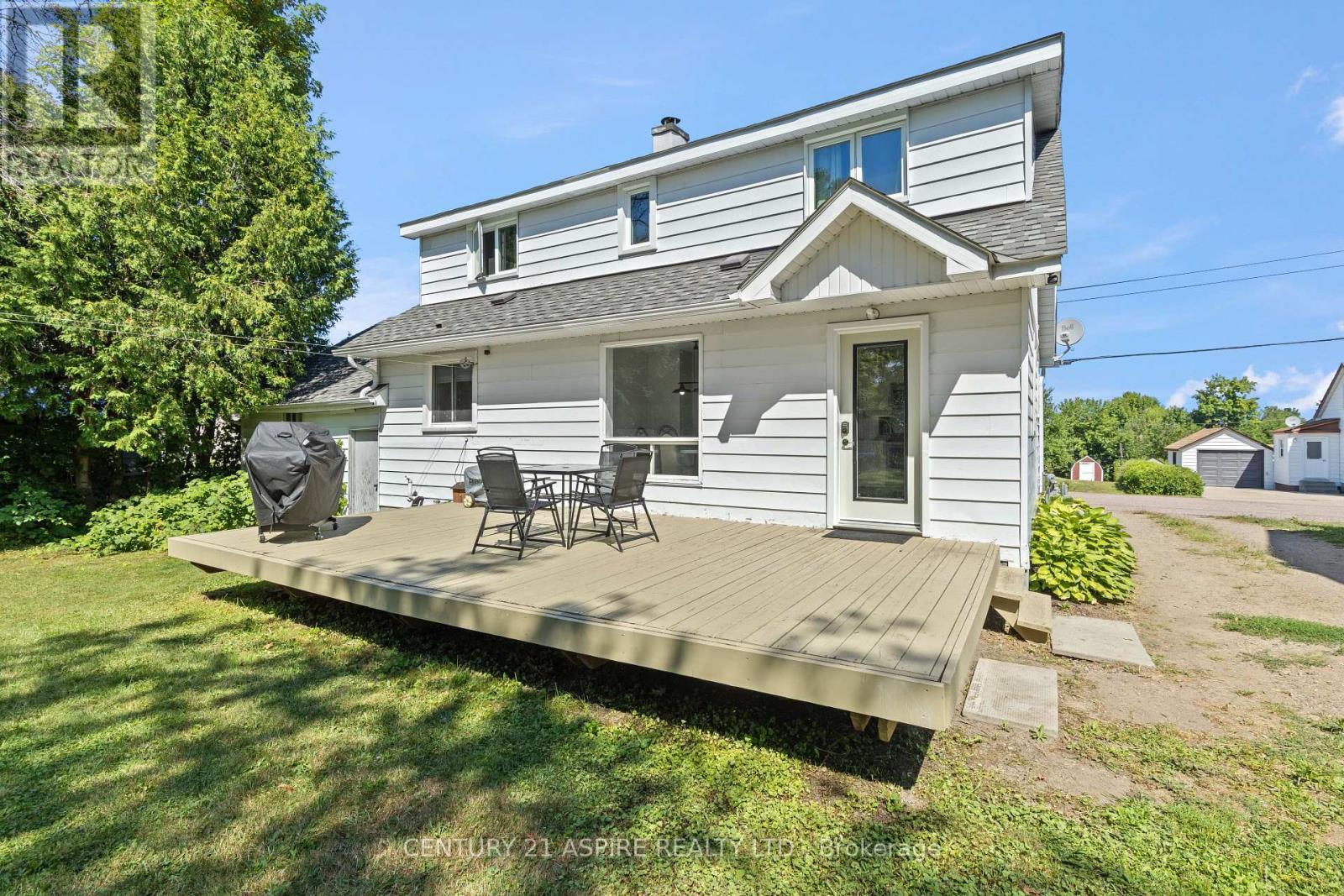 Photo 25 of 496 Wilbert Street, Pembroke ON