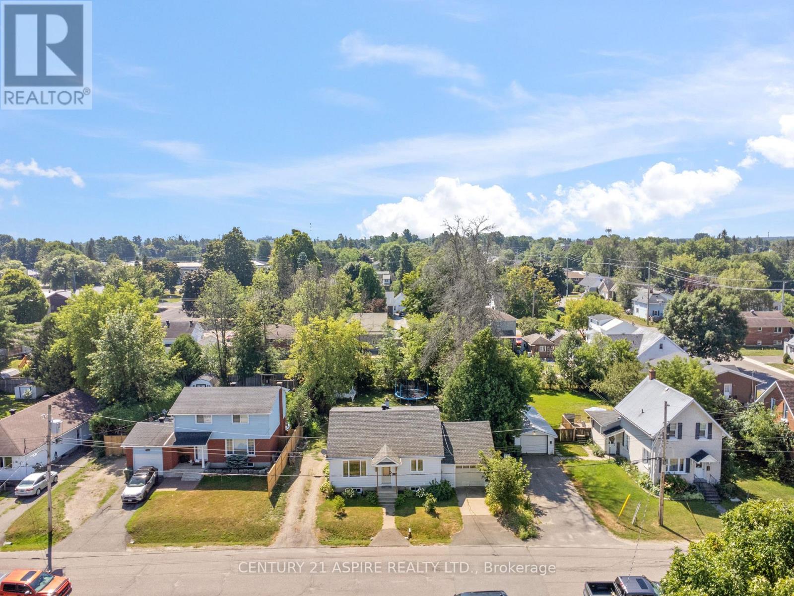 Photo 32 of 496 Wilbert Street, Pembroke ON