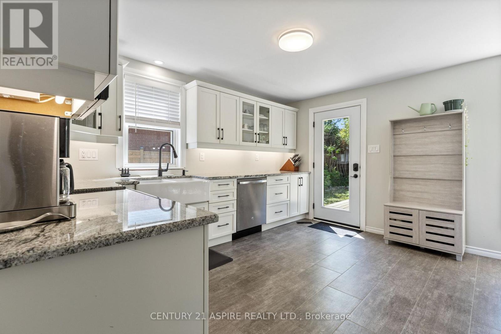 Photo 5 of 496 Wilbert Street, Pembroke ON
