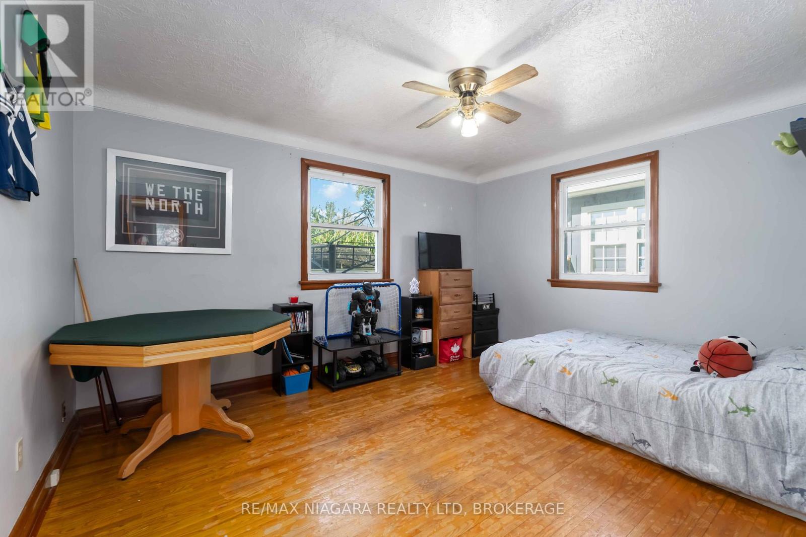 Photo 17 of 36 Admiral Road, St Catharines ON