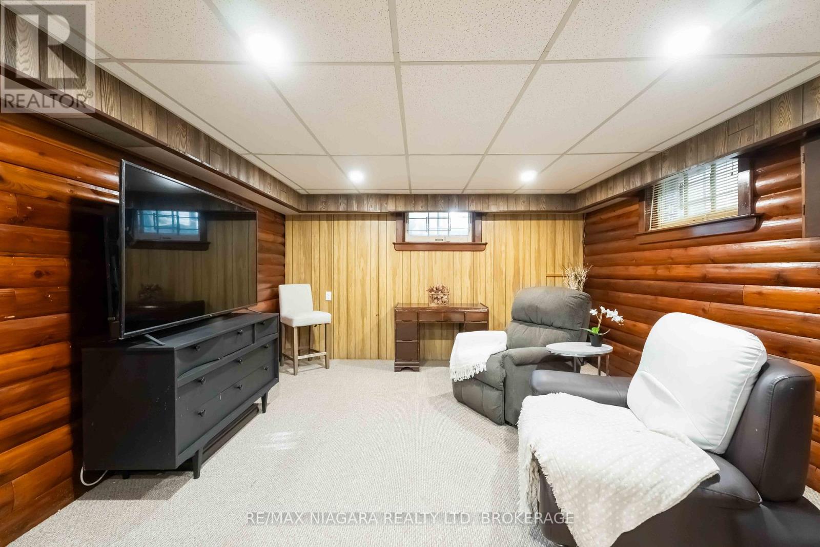 Photo 21 of 36 Admiral Road, St Catharines ON