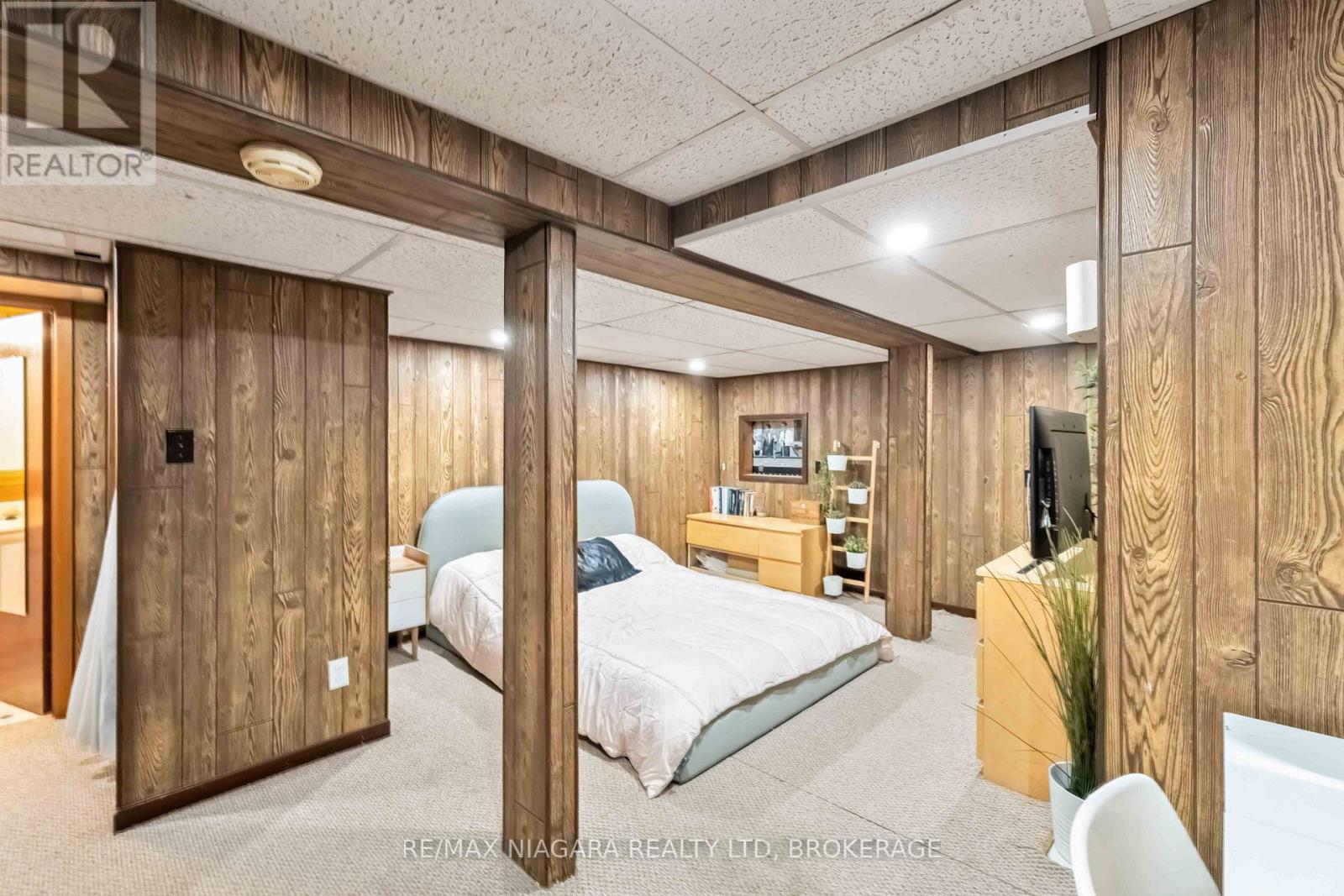 Photo 26 of 36 Admiral Road, St Catharines ON