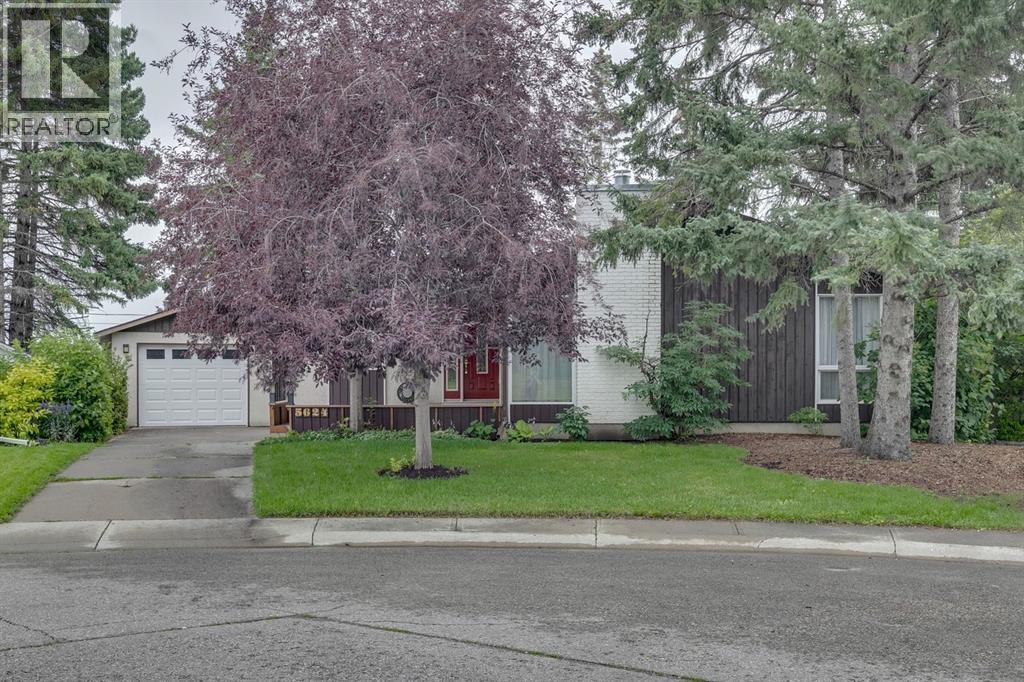 Photo 1 of 5624 Ladbrooke Drive Sw, Calgary AB
