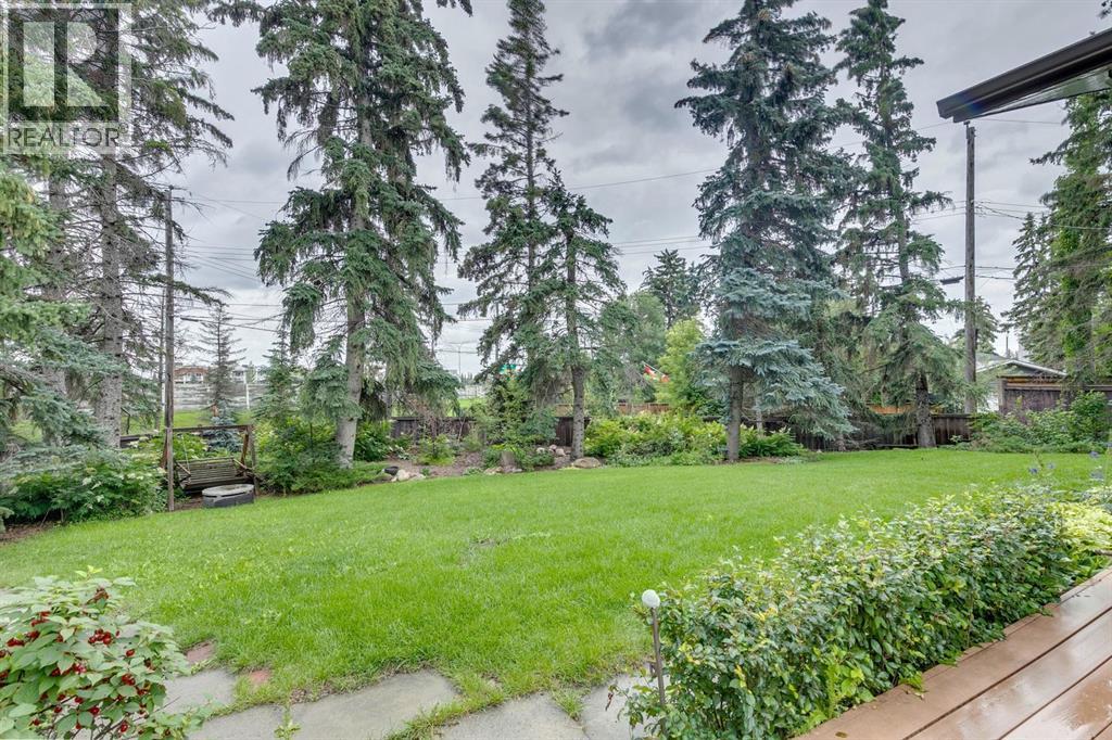 Photo 34 of 5624 Ladbrooke Drive Sw, Calgary AB