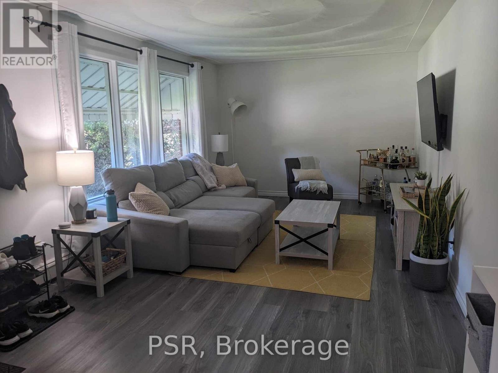 Photo 6 of Main 80 Westwood Drive, Kitchener ON